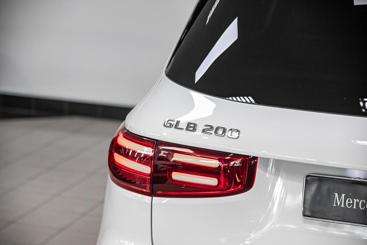 2024 Mercedes-Benz GLB-Class GLB200 X247