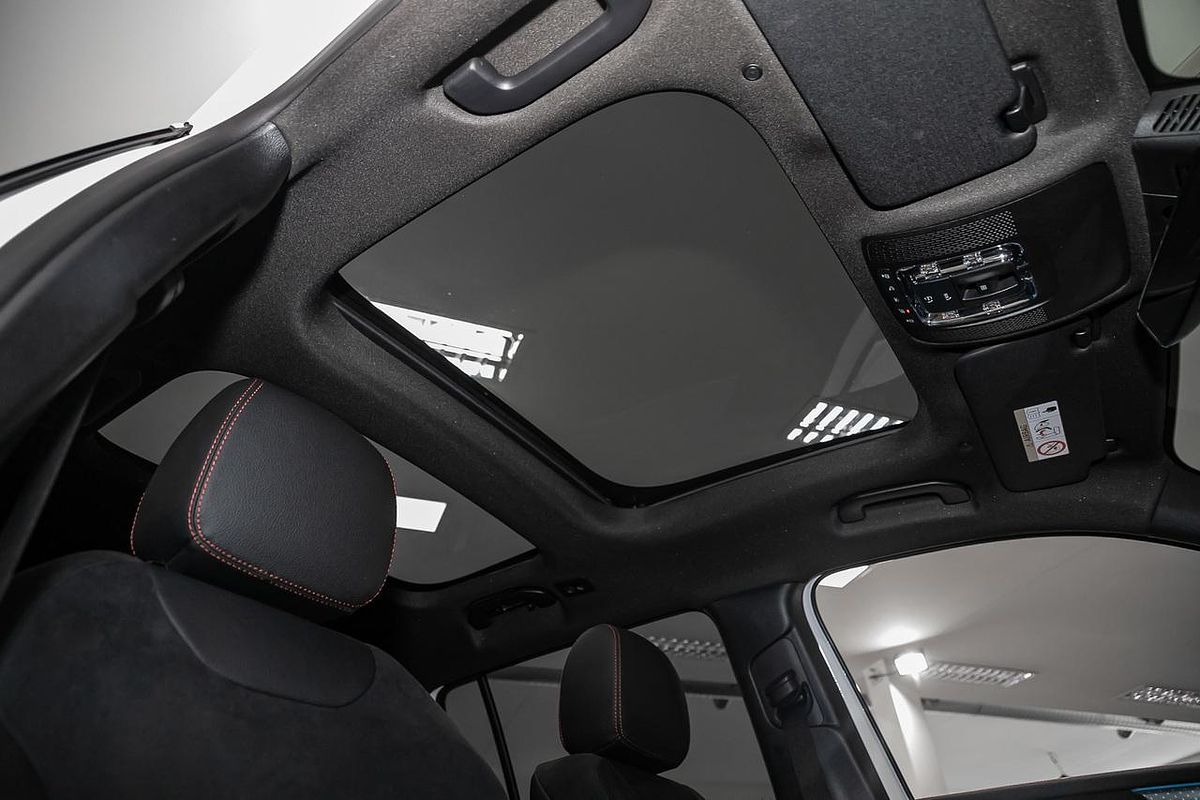 2024 Mercedes-Benz GLB-Class GLB200 X247