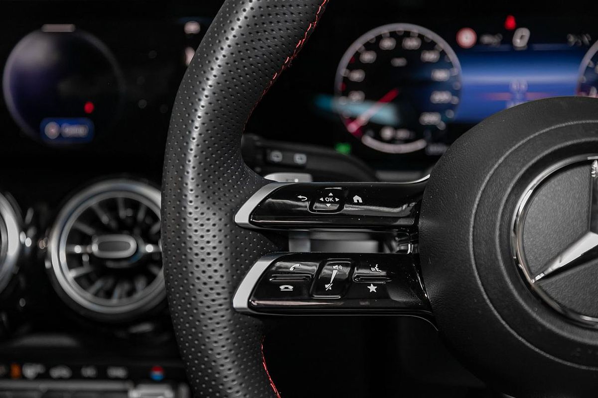 2024 Mercedes-Benz GLB-Class GLB200 X247