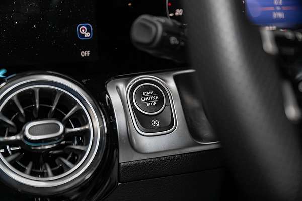 2024 Mercedes-Benz GLB-Class GLB200 X247