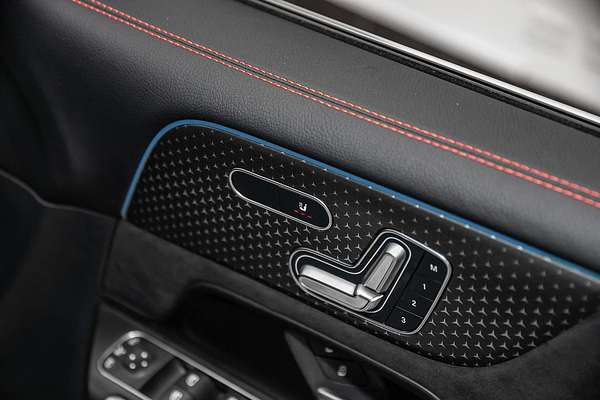 2024 Mercedes-Benz GLB-Class GLB200 X247