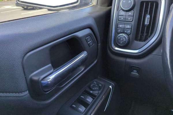 2019 Chevrolet Silverado RST