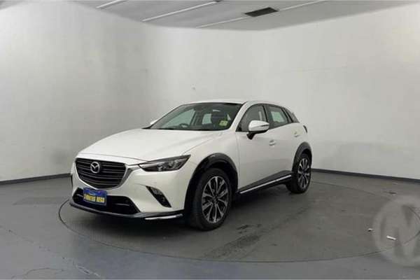 2022 Mazda CX-3 sTouring DK
