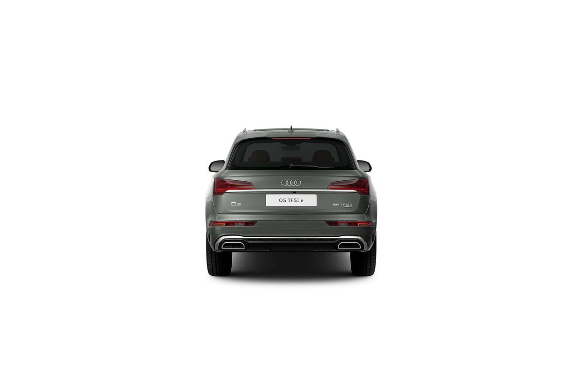 2025 Audi Q5 55 TFSI e S line FY