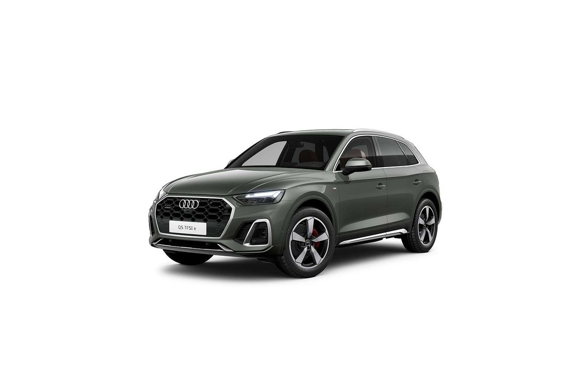 2025 Audi Q5 55 TFSI e S line FY