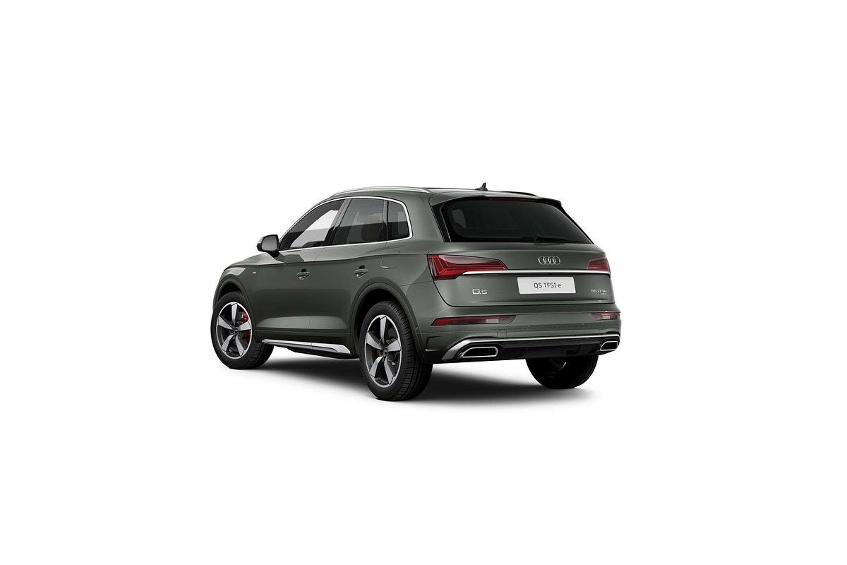 2025 Audi Q5 55 TFSI e S line FY