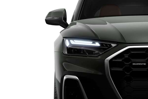 2025 Audi Q5 55 TFSI e S line FY