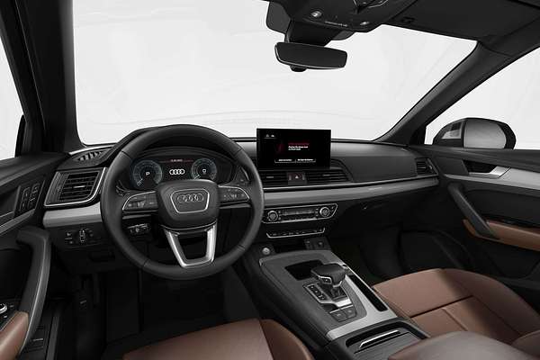 2025 Audi Q5 55 TFSI e S line FY