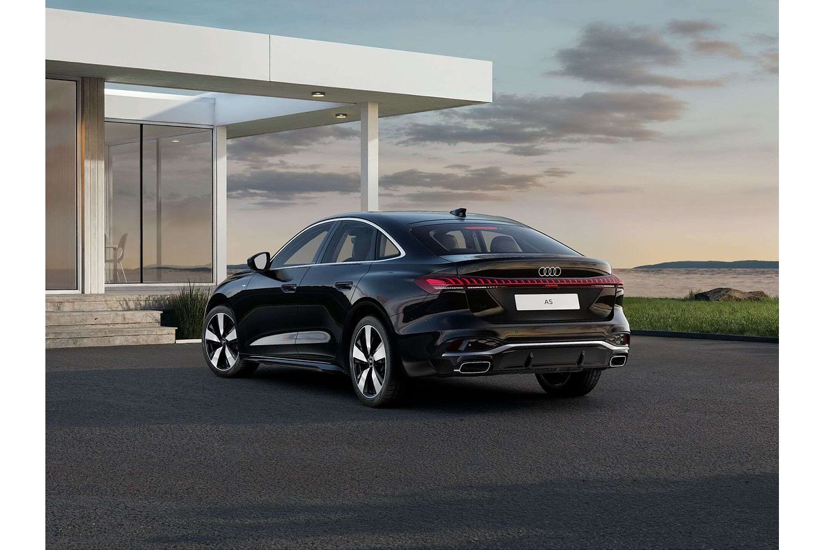 2025 Audi A5 TFSI 150kW S line B10