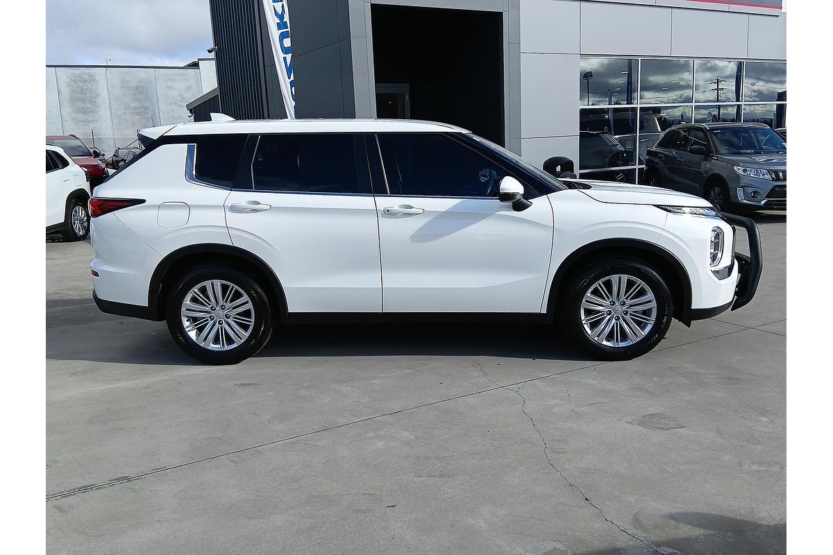 2021 Mitsubishi Outlander ES ZM