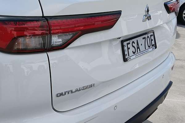 2021 Mitsubishi Outlander ES ZM