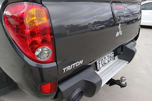 2013 Mitsubishi Triton GLX-R MN 4X4