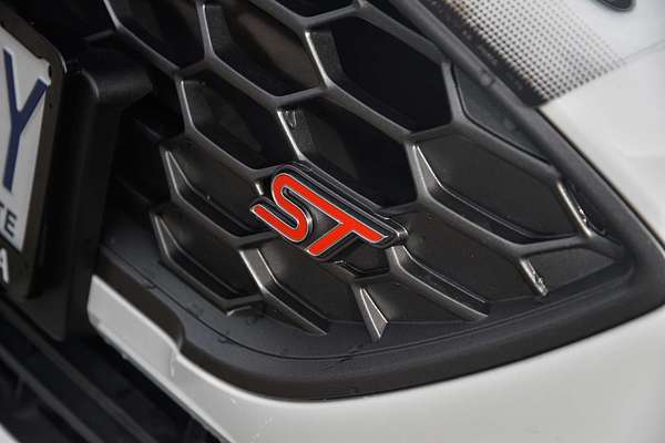 2019 Ford Focus ST-Line SA
