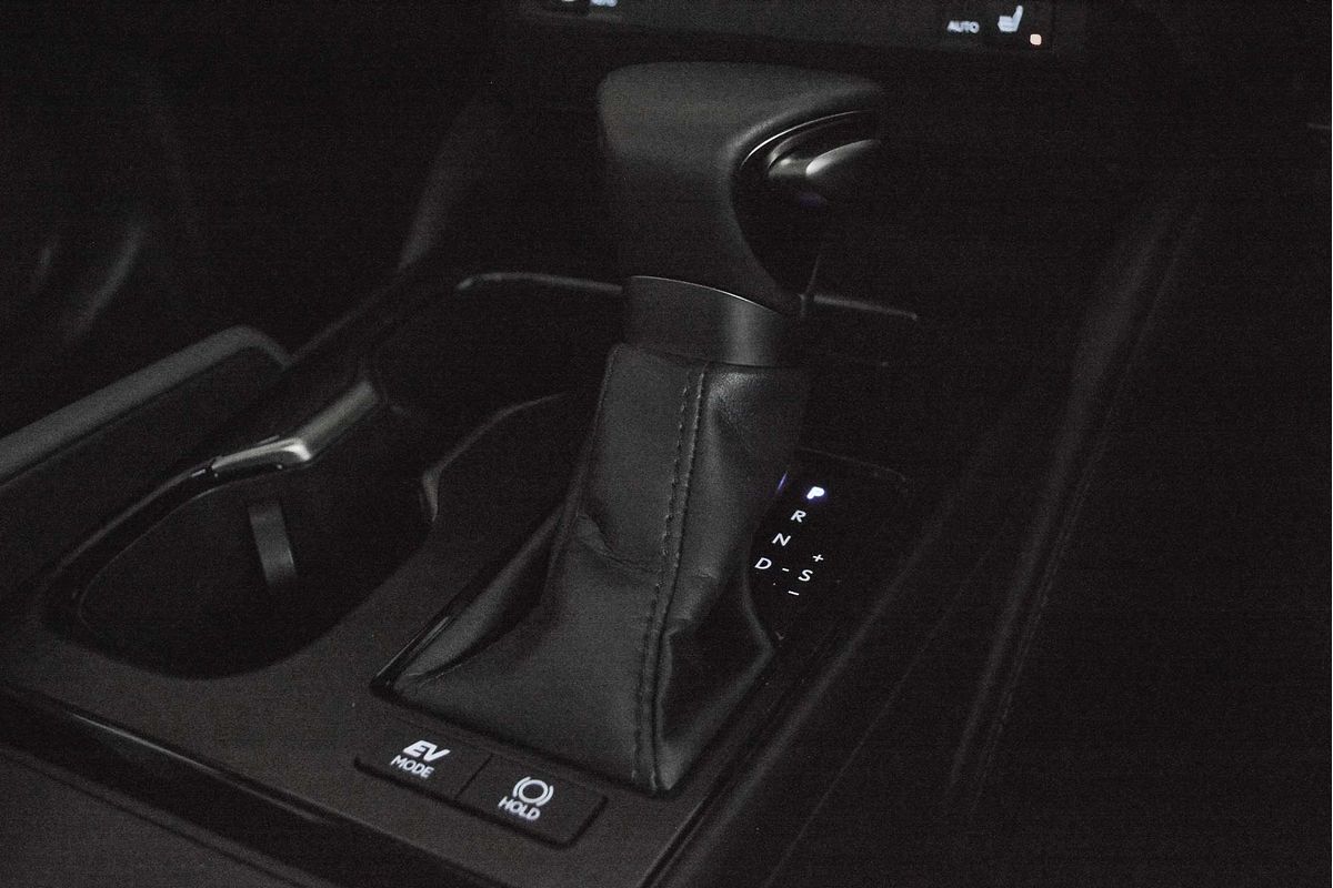 2024 Lexus ES ES300h Luxury AXZH10R