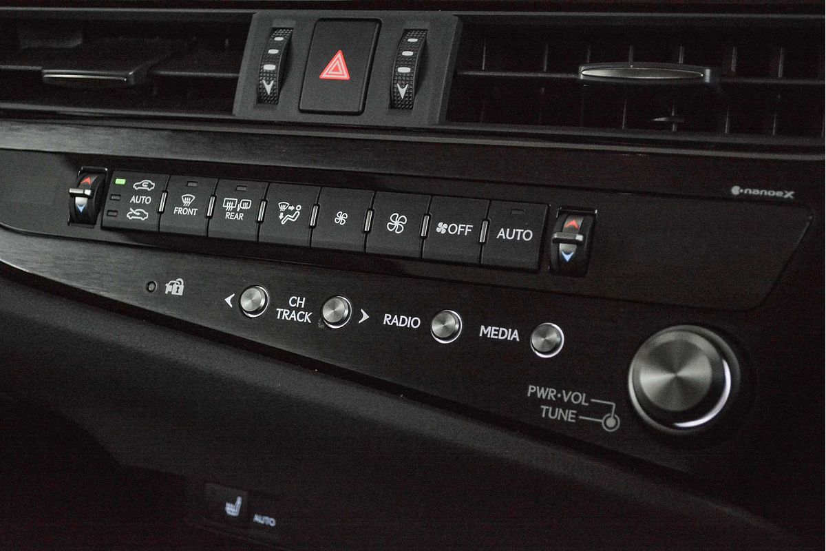 2024 Lexus ES ES300h Luxury AXZH10R
