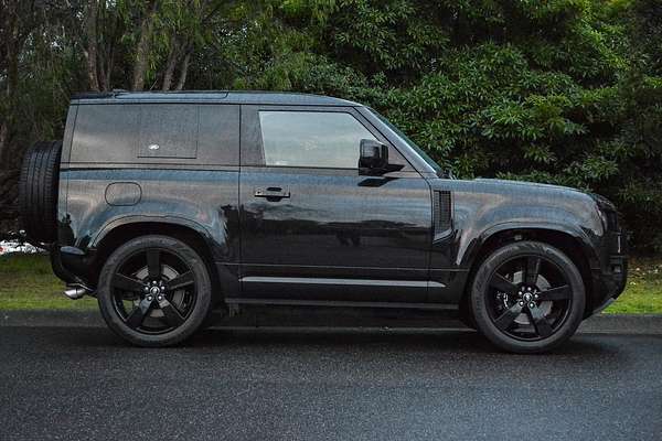 2022 Land Rover Defender 90 P525 V8 L663