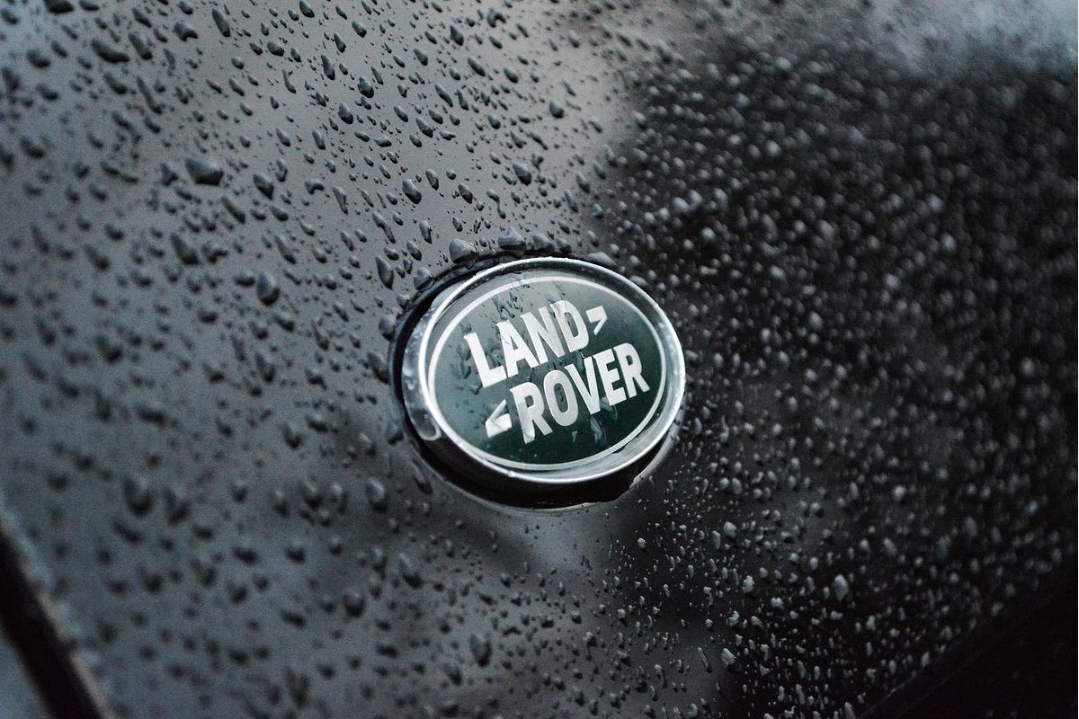 2022 Land Rover Defender 90 P525 V8 L663