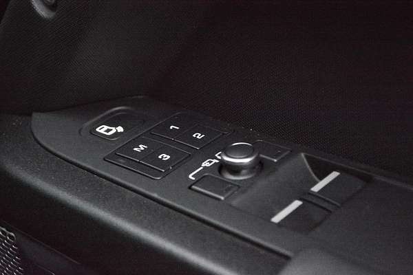 2022 Land Rover Defender 90 P525 V8 L663