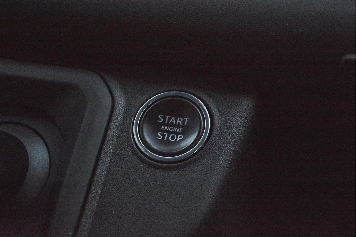 2022 Land Rover Defender 90 P525 V8 L663