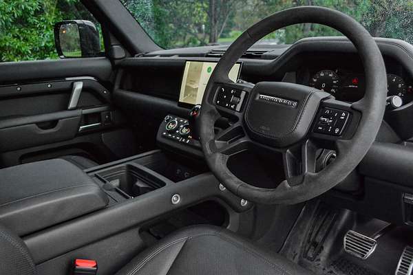 2022 Land Rover Defender 90 P525 V8 L663