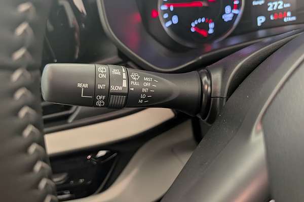 2025 Suzuki Swift Hybrid Plus UZ