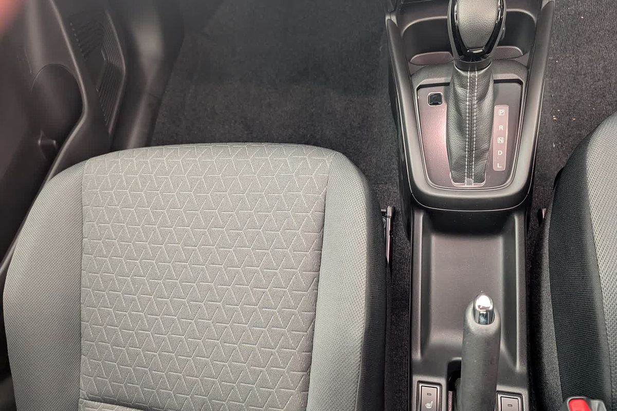 2025 Suzuki Swift Hybrid Plus UZ
