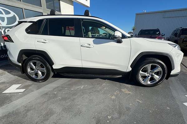 2020 Toyota RAV4 GXL AXAH52R