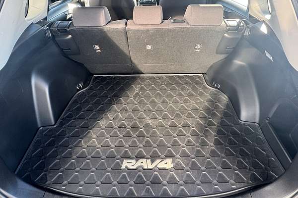 2020 Toyota RAV4 GXL AXAH52R