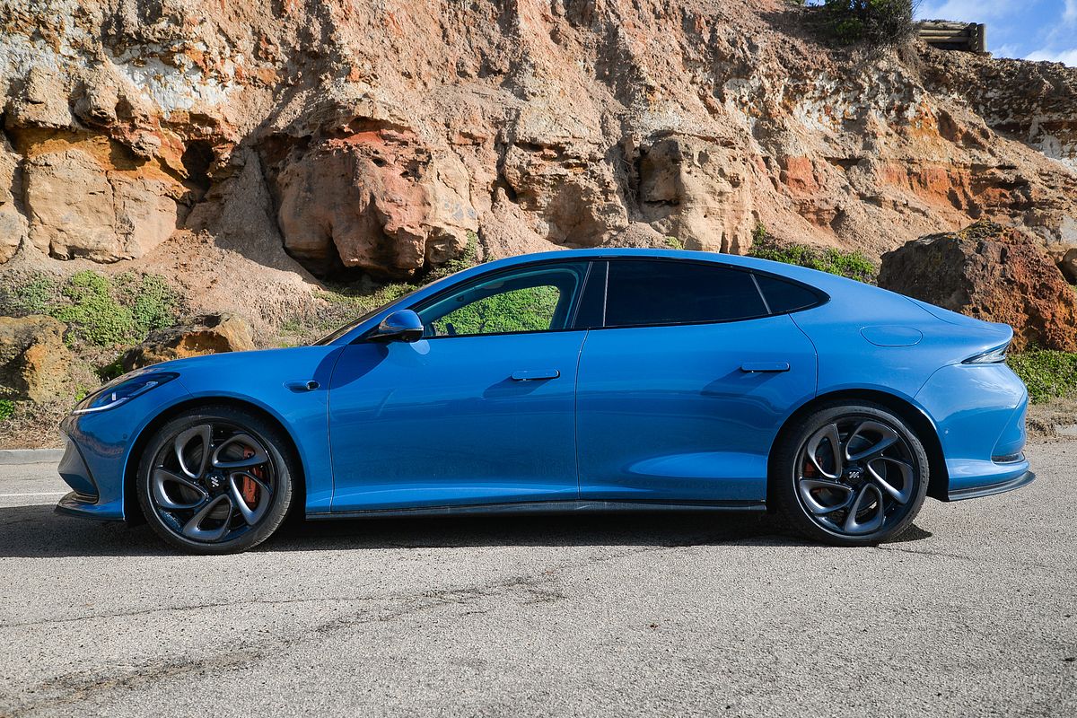 2025 MG IM5 Performance P12L