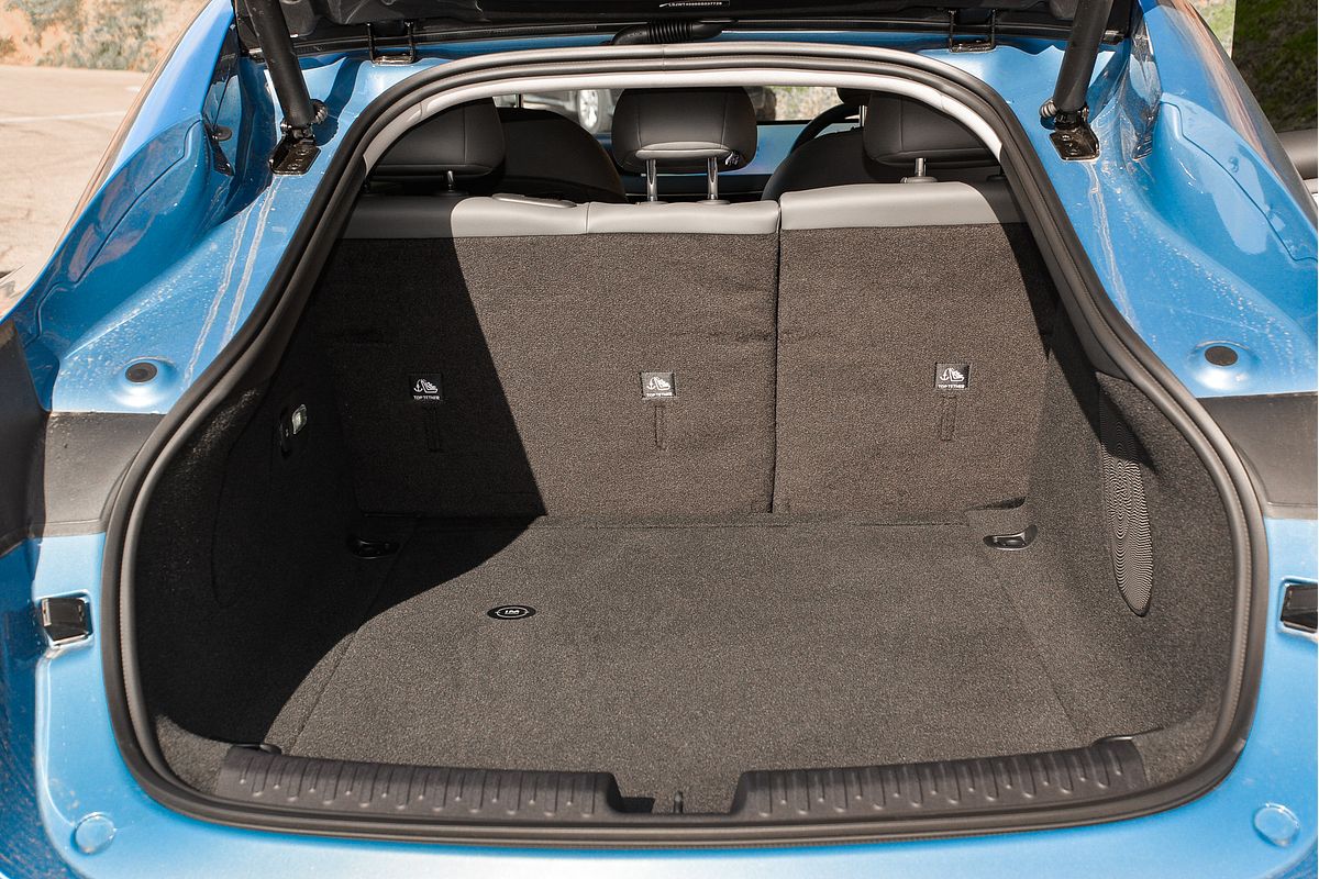 2025 MG IM5 Performance P12L