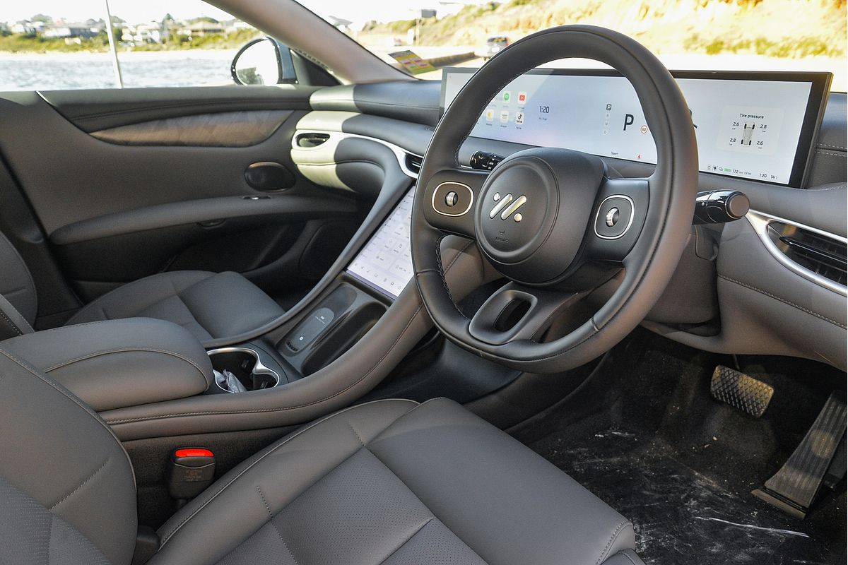 2025 MG IM5 Performance P12L