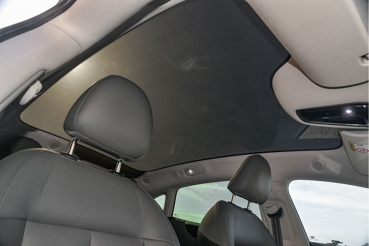 2025 MG IM5 Performance P12L