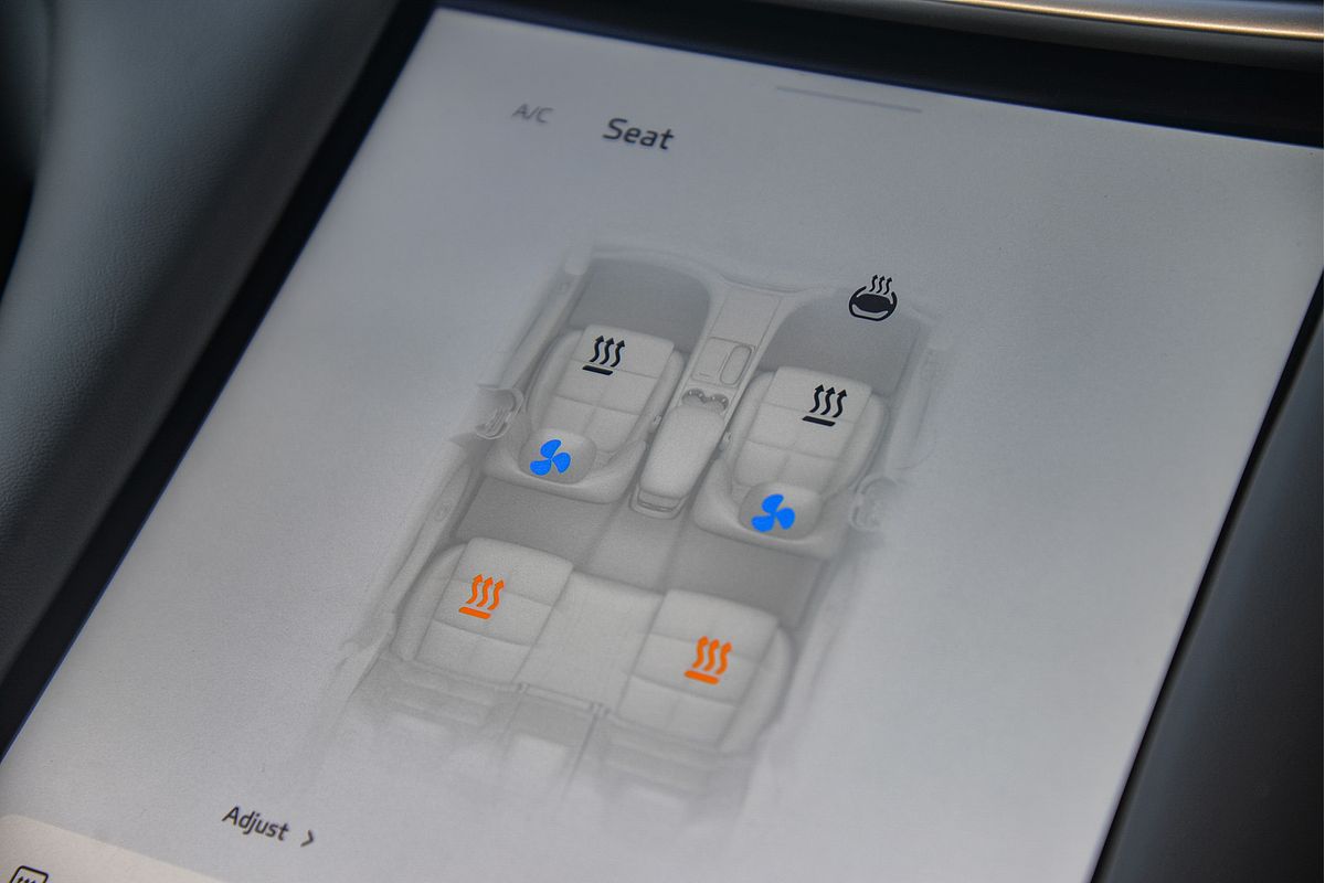 2025 MG IM5 Performance P12L