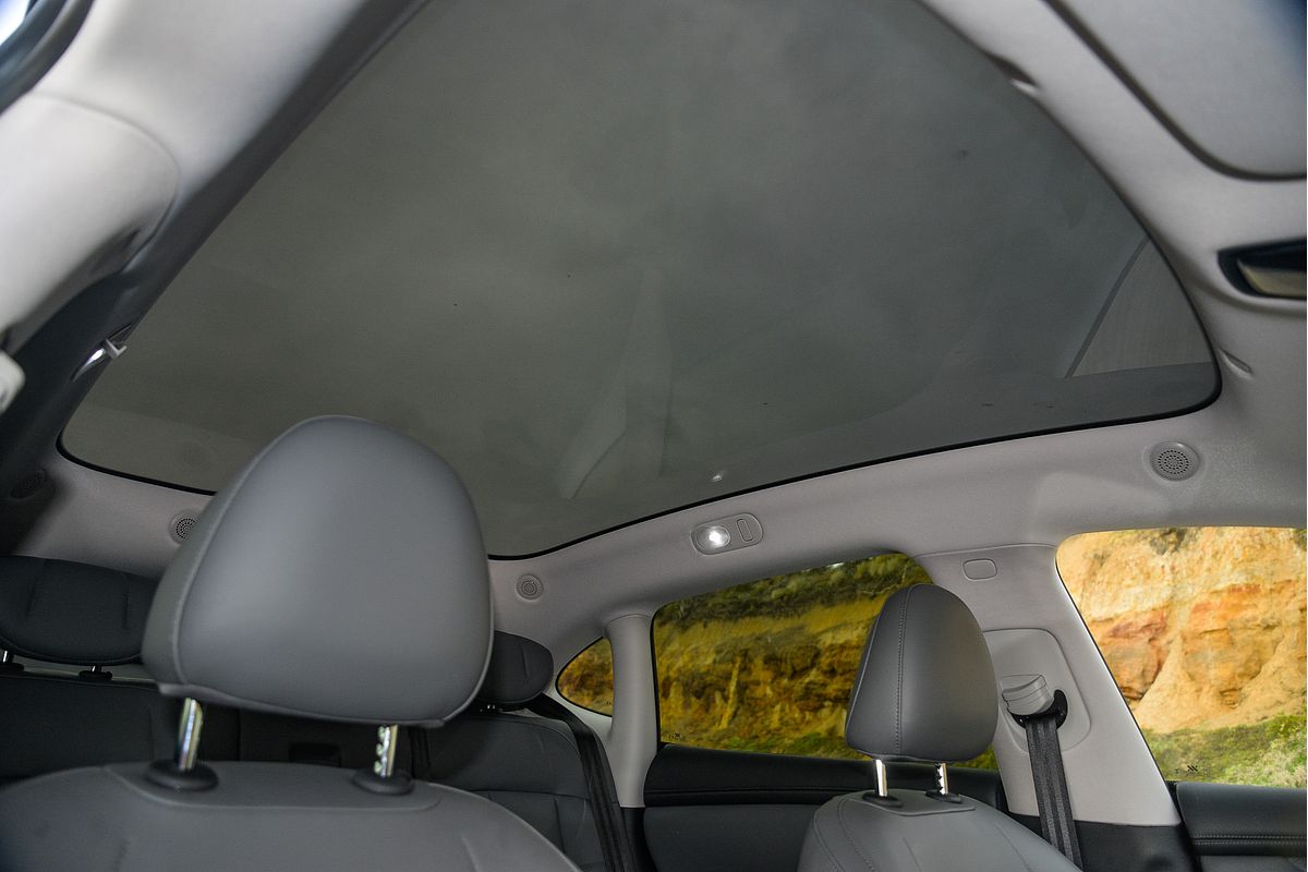 2025 MG IM6 Performance S12L