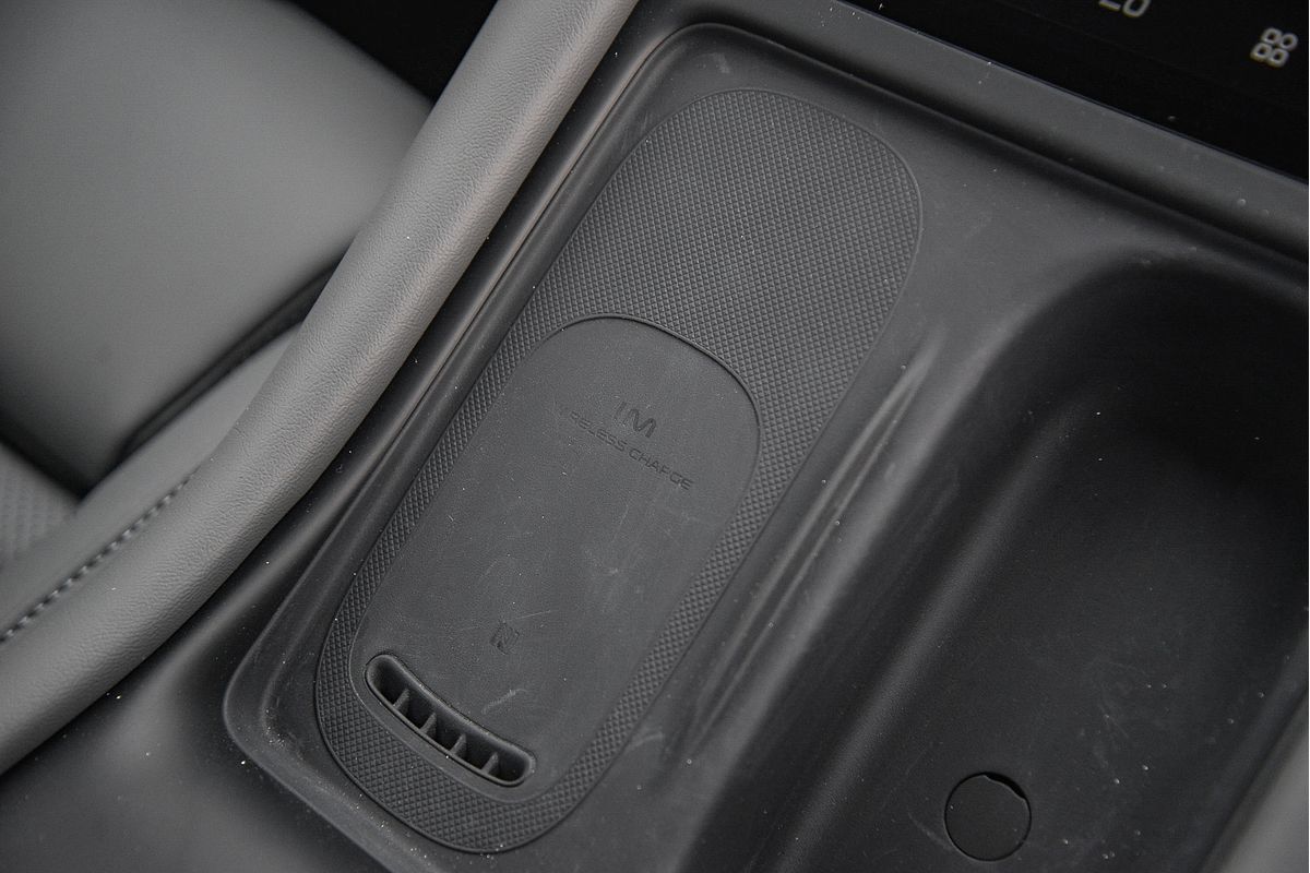 2025 MG IM6 Performance S12L