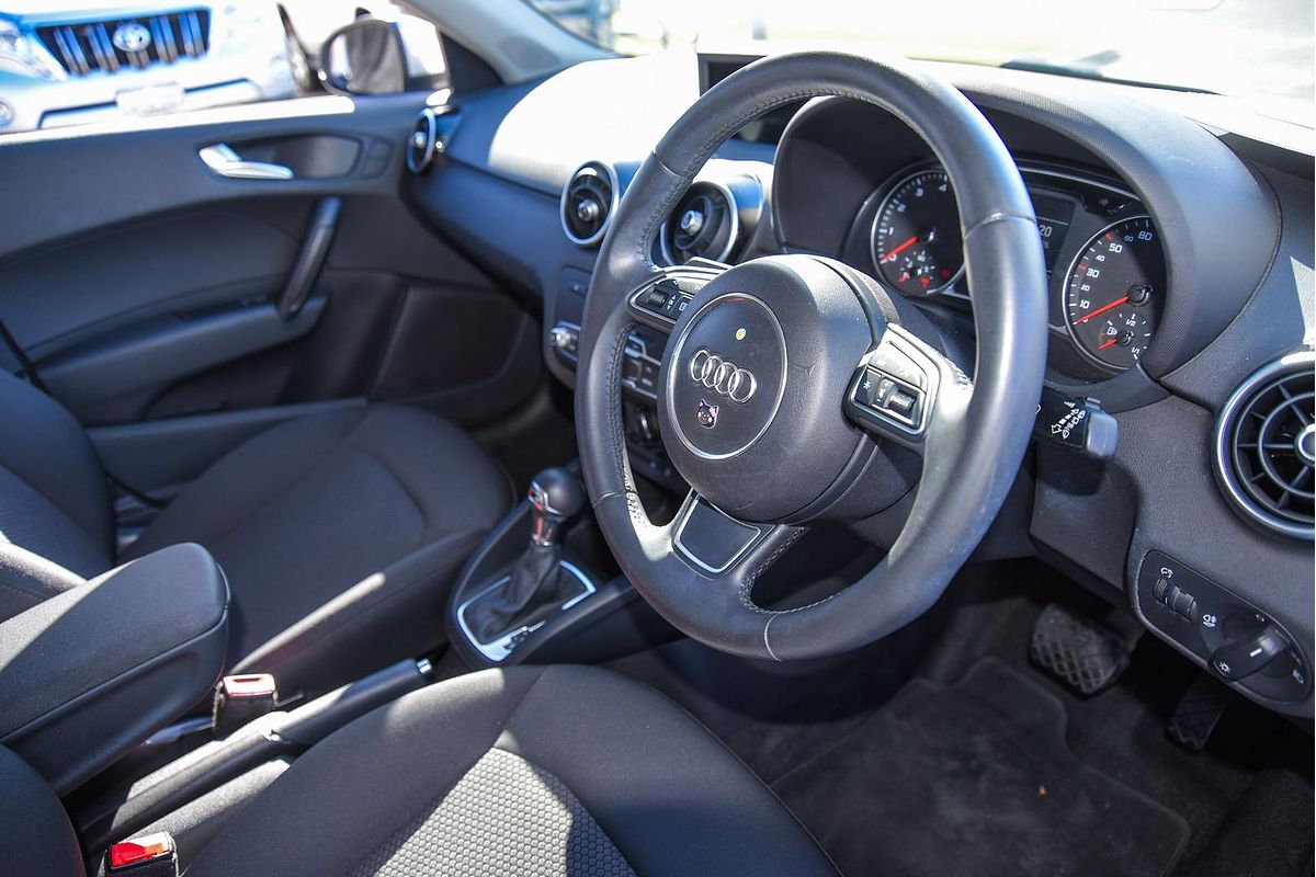 2014 Audi A1 Attraction 8X