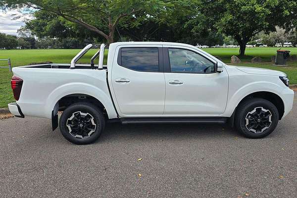 2024 Nissan Navara ST-X D23 4X4