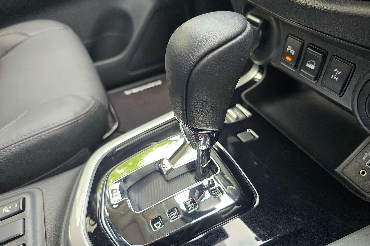 2024 Nissan Navara ST-X D23 4X4