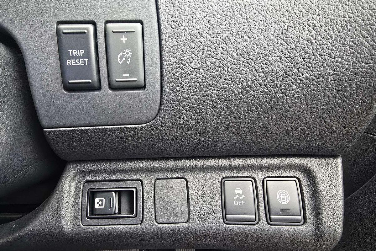 2024 Nissan Navara ST-X D23 4X4