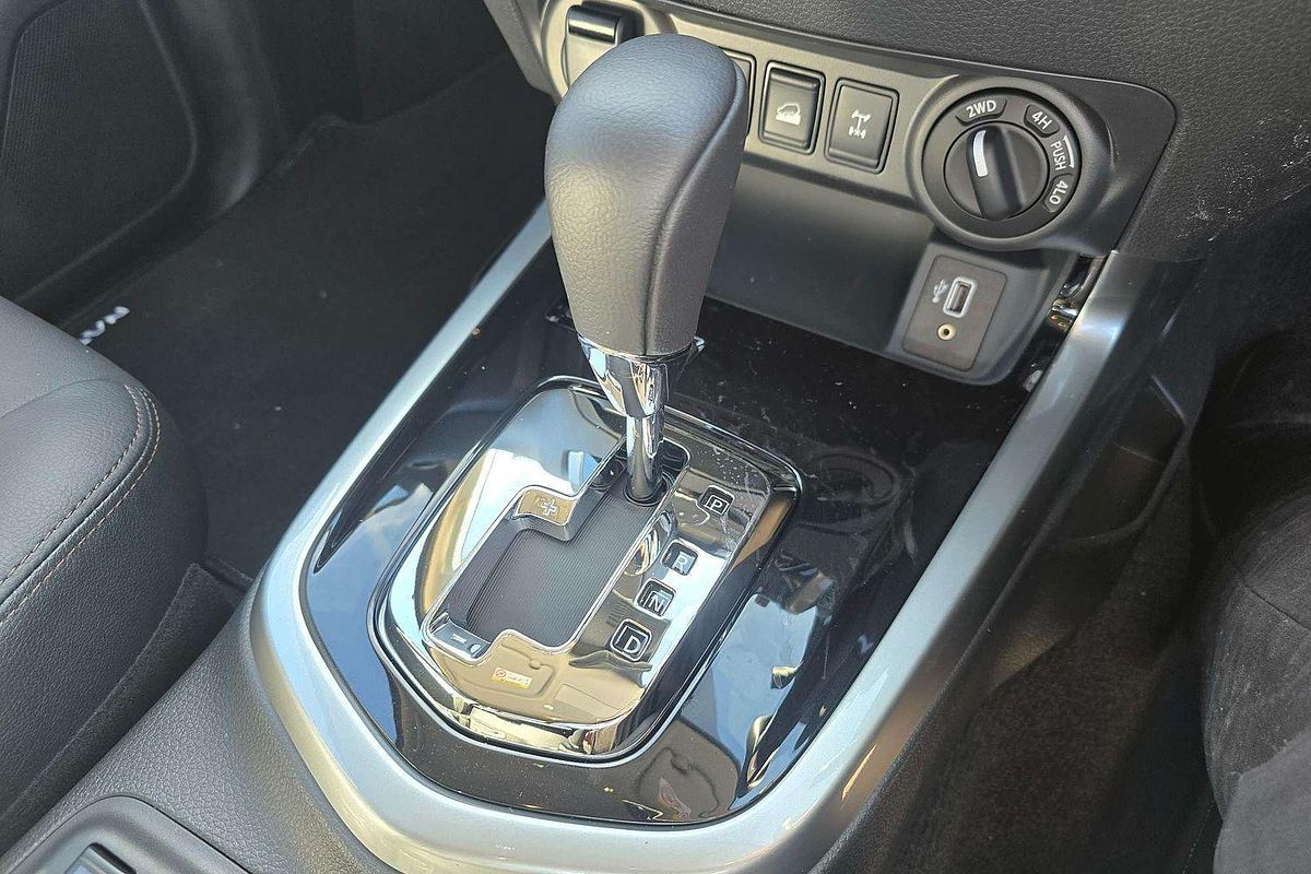 2024 Nissan Navara ST-X D23 4X4