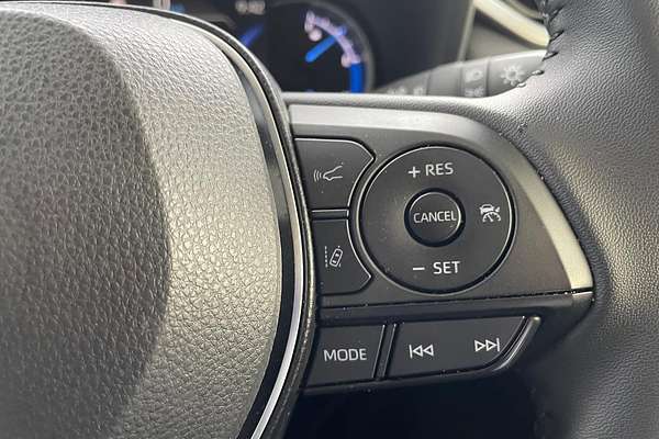 2025 Toyota RAV4 GXL AXAH52R