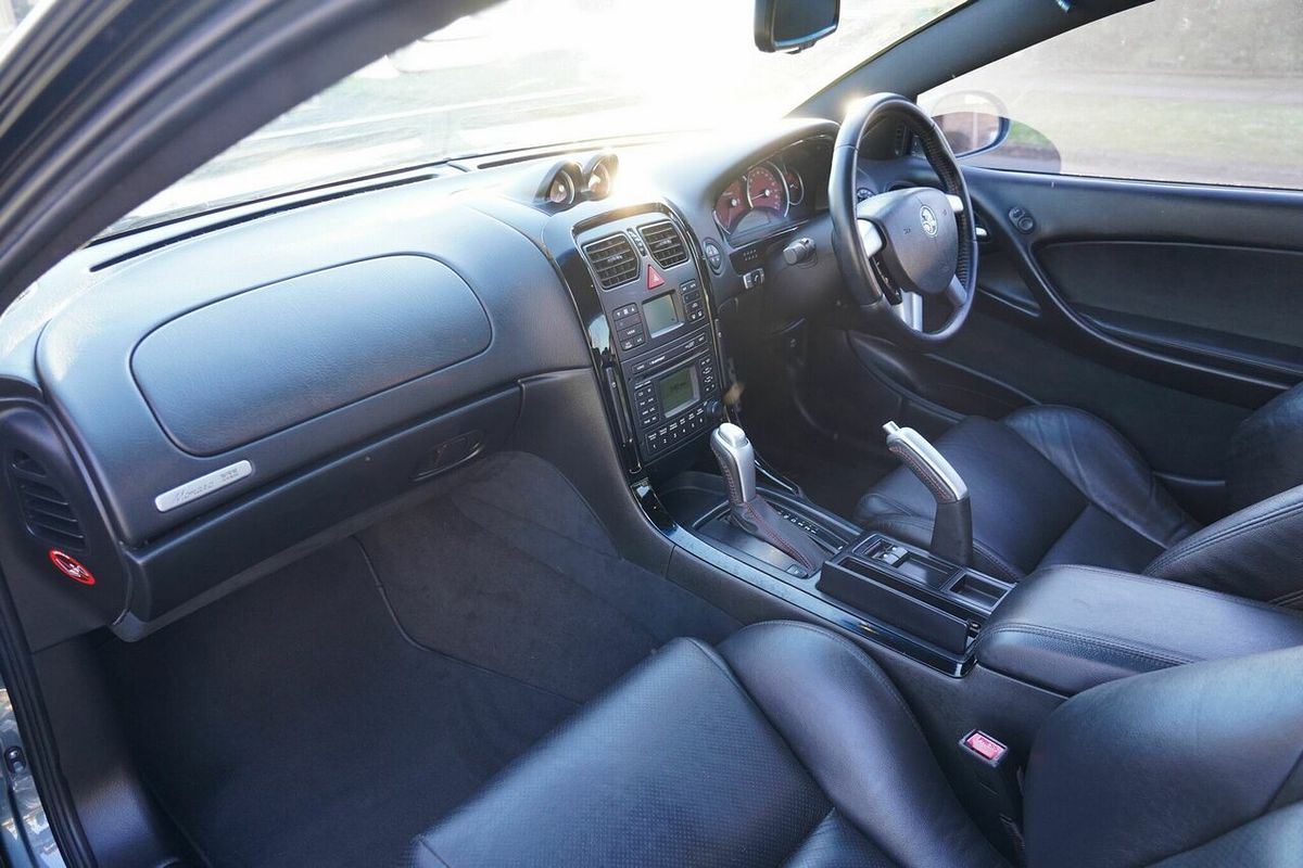 2005 Holden Monaro CV8 VZ