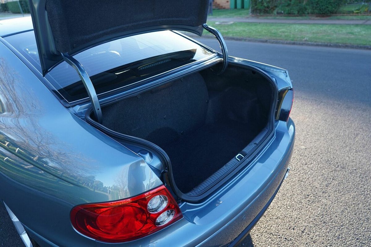 2005 Holden Monaro CV8 VZ