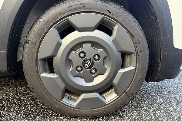 2025 Hyundai INSTER Cross AX.V1