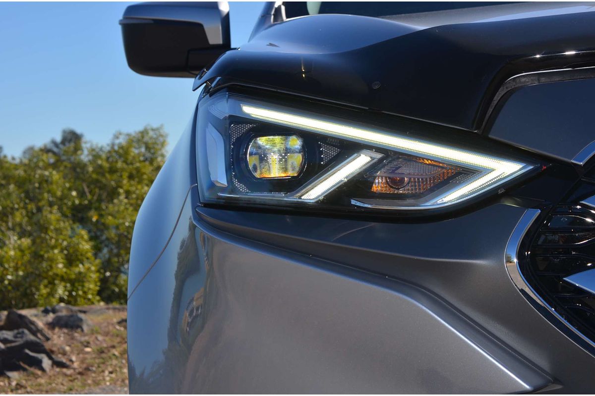 2022 Isuzu MU-X LS-U