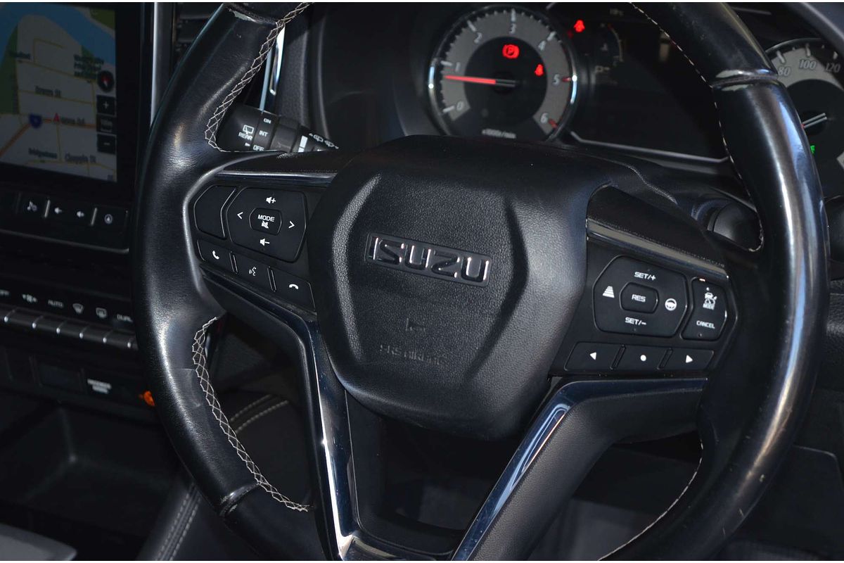 2022 Isuzu MU-X LS-U