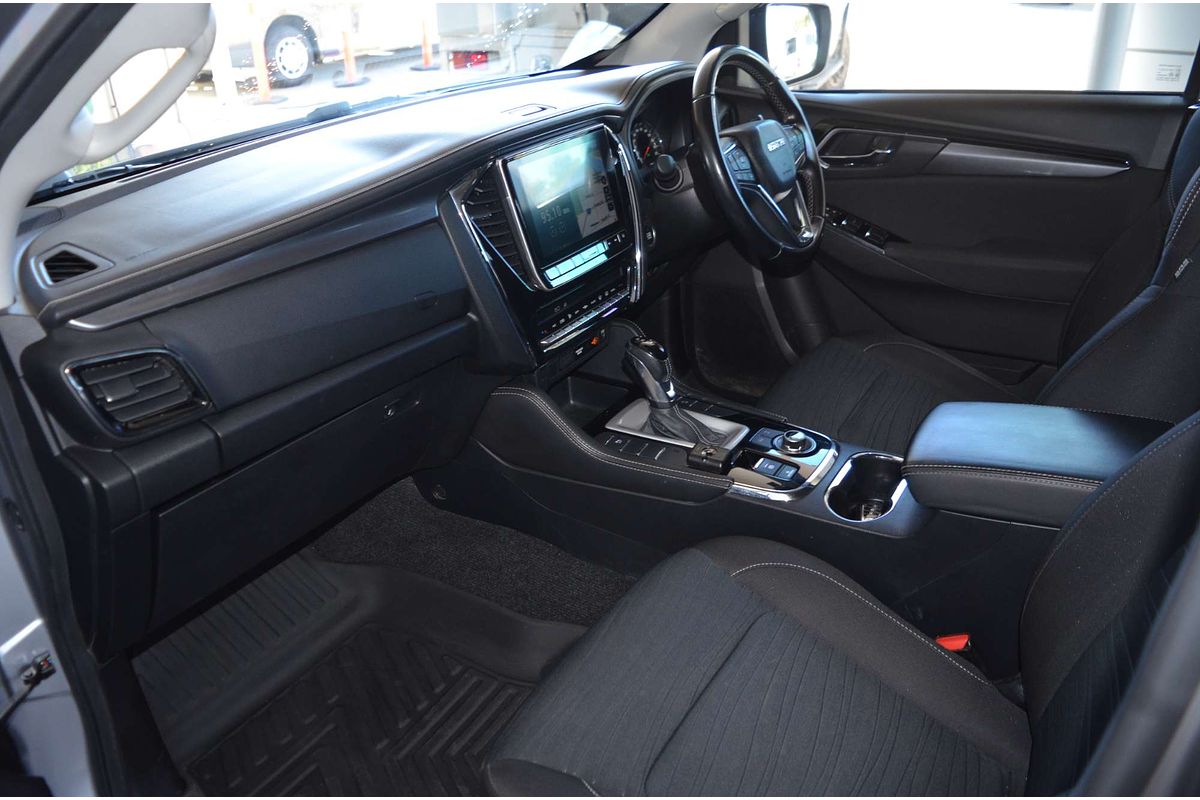 2022 Isuzu MU-X LS-U