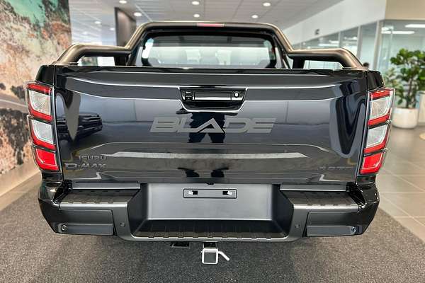2025 Isuzu D-MAX BLADE 4X4