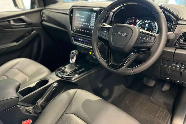 2025 Isuzu D-MAX BLADE 4X4