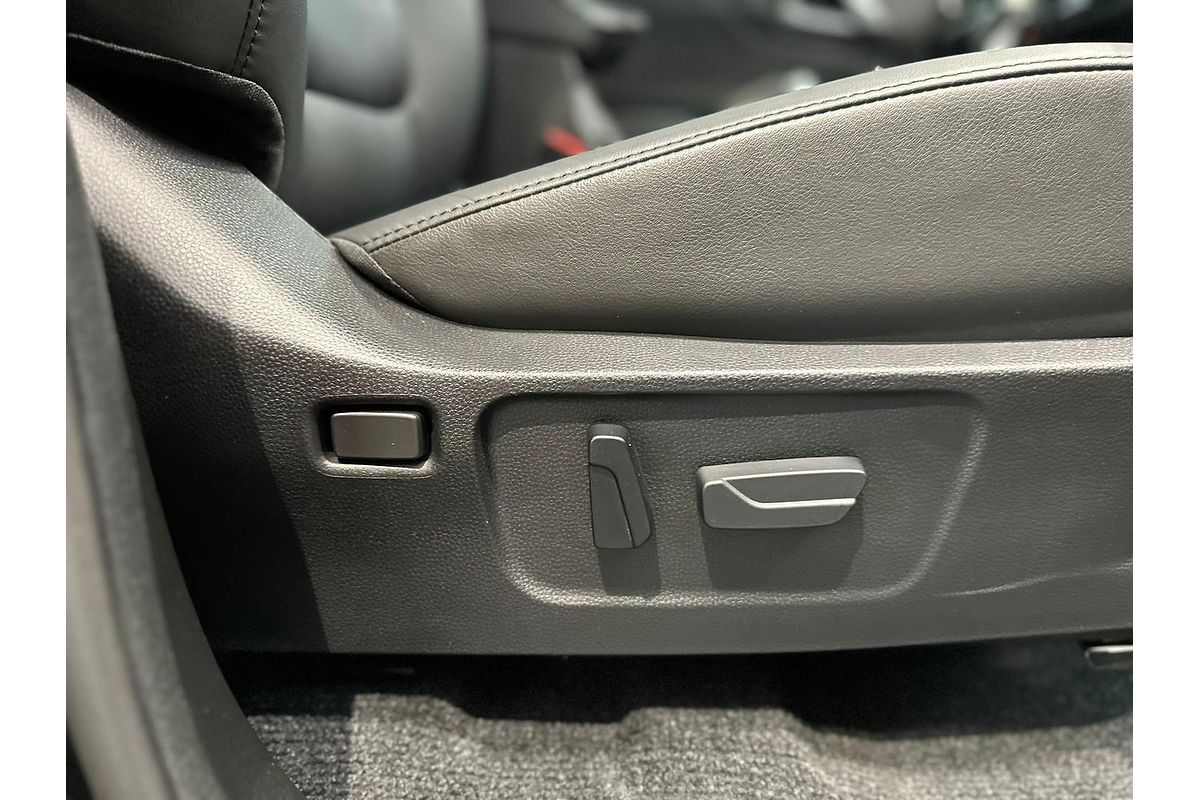 2025 Isuzu D-MAX BLADE 4X4